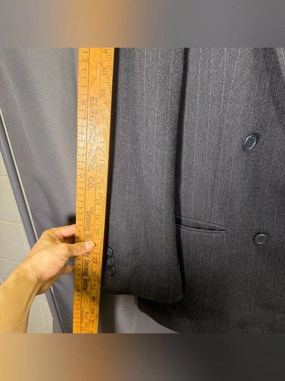 VTG Yves Saint Laurent 100% Wool Suit 36R 32x29 Made in France Gray Pinstripe DB